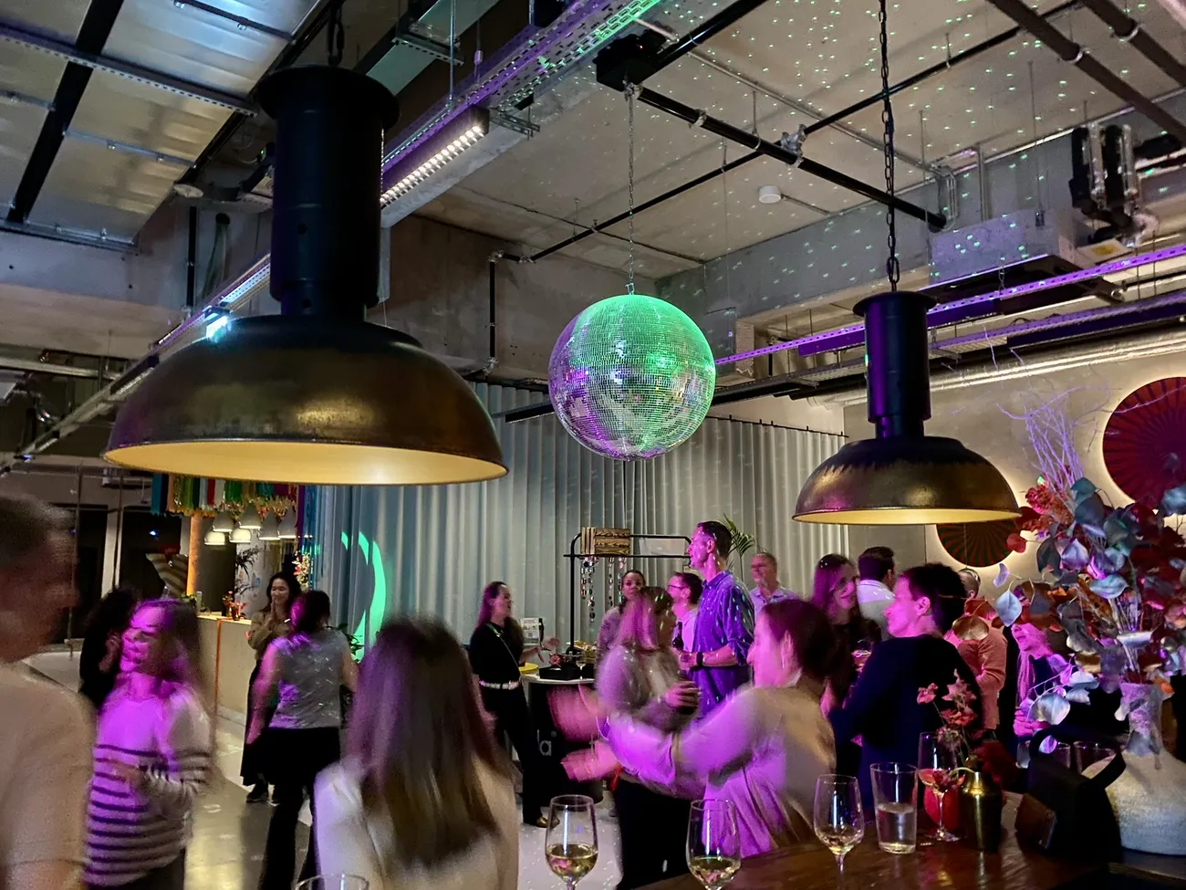 Teamevents & Firmenfeiern im smartvillage Berlin