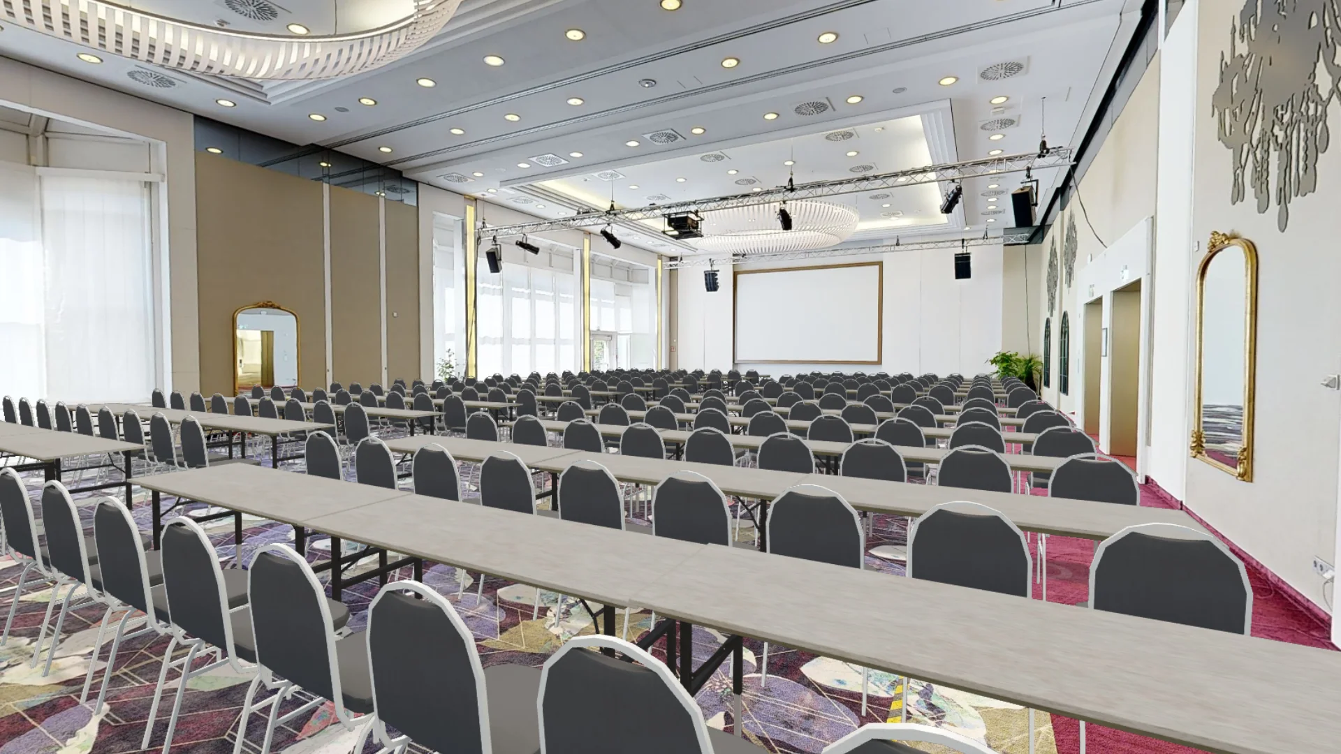 Der Ballsaal bestuhlt